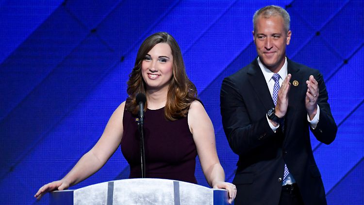 Sarah McBride sitzt künftig im Senat des Bundesstaates Delaware.