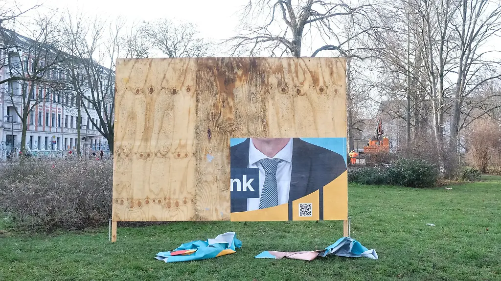 In-Sachsen-Anhalt-war-die-CDU-mit-403-beschaedigten-Plakaten-am-staerksten-betroffen