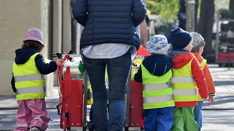 In der Studie wurden zwei Erzieherinnen positiv auf das Coronavirus getestet - aber keine Kinder.