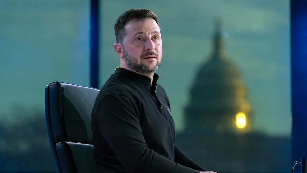 1703235be9244d7aa40bed5465c9067c