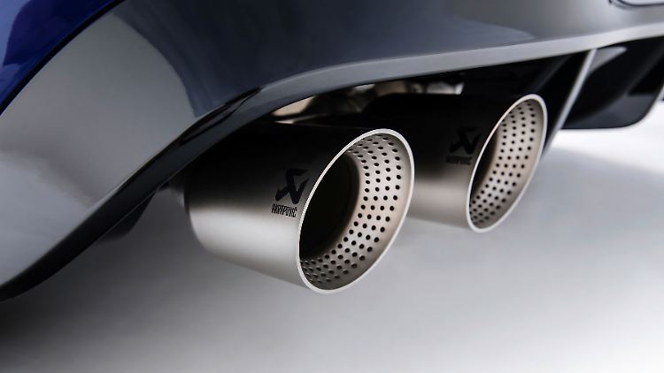Für den passenden Sound sorgt beim Golf R eine klappengesteuerte Abgasanlage von Akrapovic.