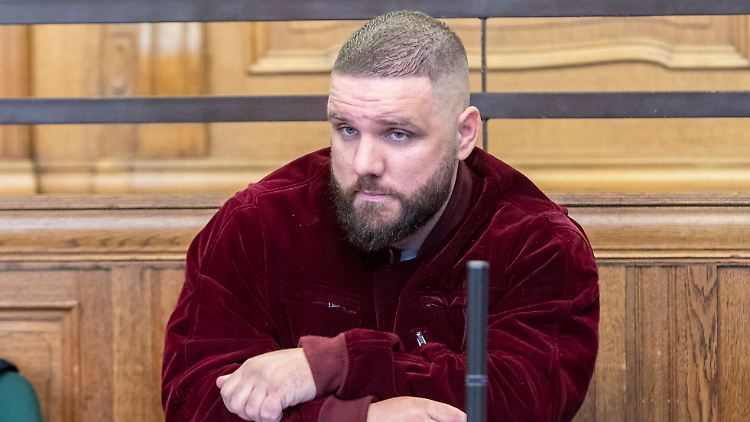 Kann der aber nett gucken: Rapper Fler vor Gericht.