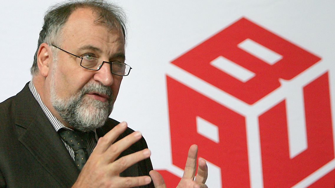 Klaus Wiesehügel bereitet seine Gewerkschaft bereits auf den "Tag X" vor.