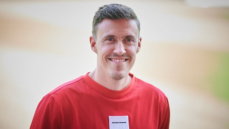 Max Kruse ist trotz sportlicher Zwangspause gut gelaunt.