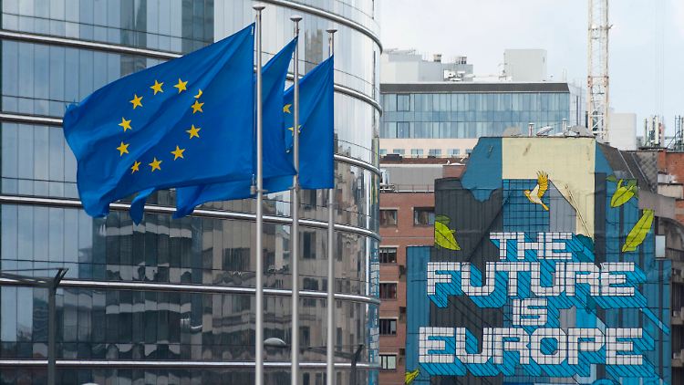 Künftig reicht eine qualifizierte Mehrheit der Staaten aus, um EU-Mitgliedern die Gelder zu kürzen.