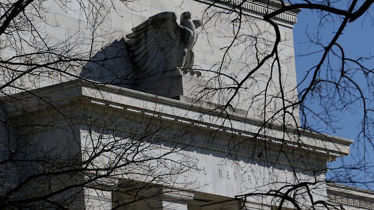 Die Fed hat die Zinsen seit März in zwei großen Schritten auf das jetzige Niveau gesenkt.