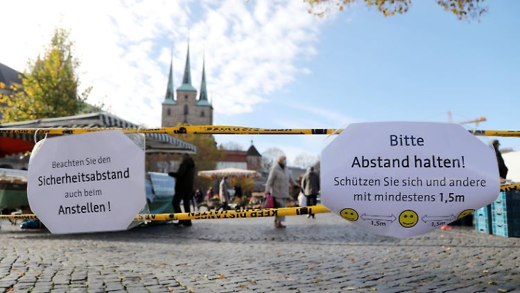 Abstandsgebote oder die Maskenpflicht sollen gesetzlich geschützt werden - nicht nur aber auch in Erfurt (Bild).