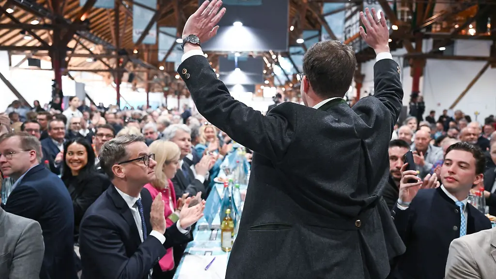 CDU-Chef-Manuel-Hagel-dringt-auf-mehr-Kuenstliche-Intelligenz-bei-der-Ueberwachung-oeffentlicher-Plaetze