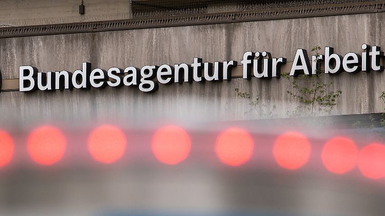 Die Bundesagentur für Arbeit baut bei dem neuen Rekordhaushalt auf die Rücklagen und Liquiditätshilfen des Bundes.