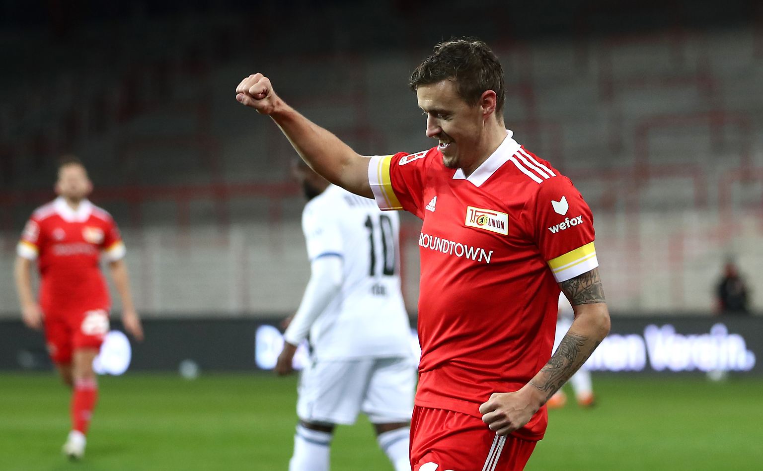 Max Kruse darf sich über einen Eintrag in die Bundesliga-Geschichtsbücher freuen: 16-mal trat der Neu-Berliner in der Bundesliga zum Elfmeter an, 16-mal durfte er jubeln. Öfter traf niemand, ohne auch nur einmal gescheitert zu sein.