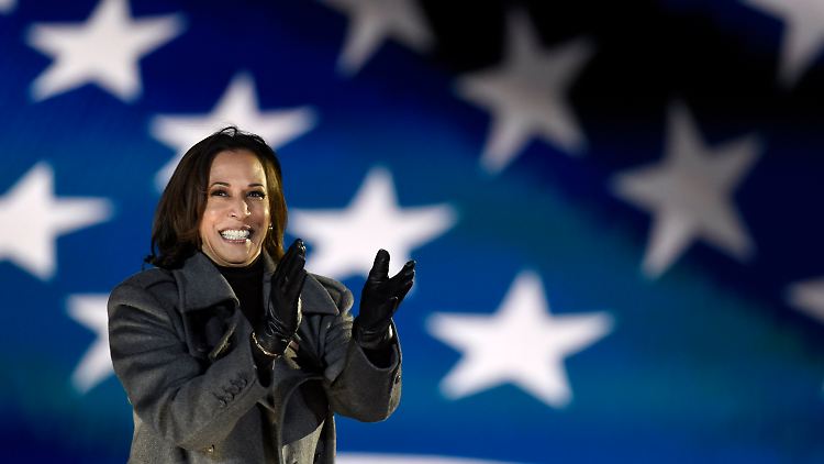 Die 56-jährige Kamala Harris ist die erste Vizepräsidentin in der Geschichte der USA.