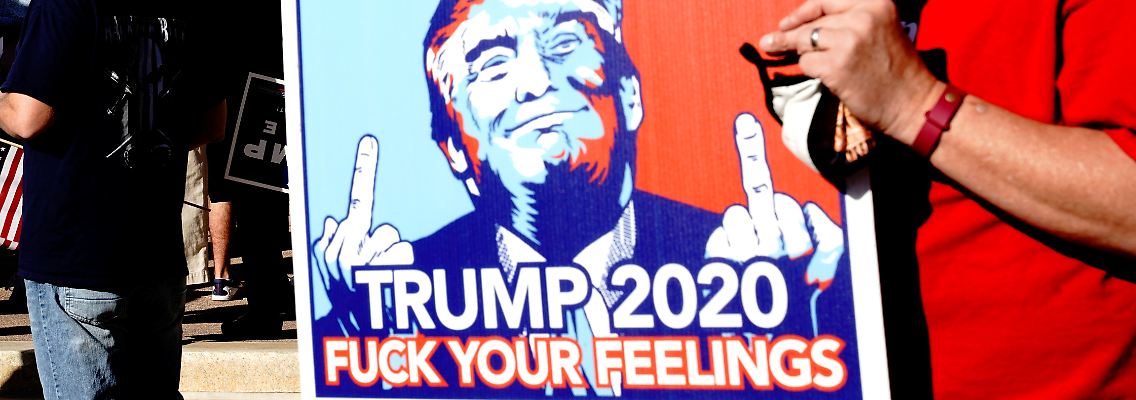 2020-11-08T004551Z_931245651_RC2OYJ9U7W9F_RTRMADP_3_USA-ELECTION-REACTION.JPG