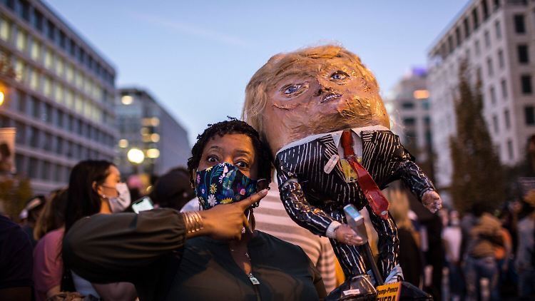 Witze über Donald Trump sorgen im Internet für Lacher.