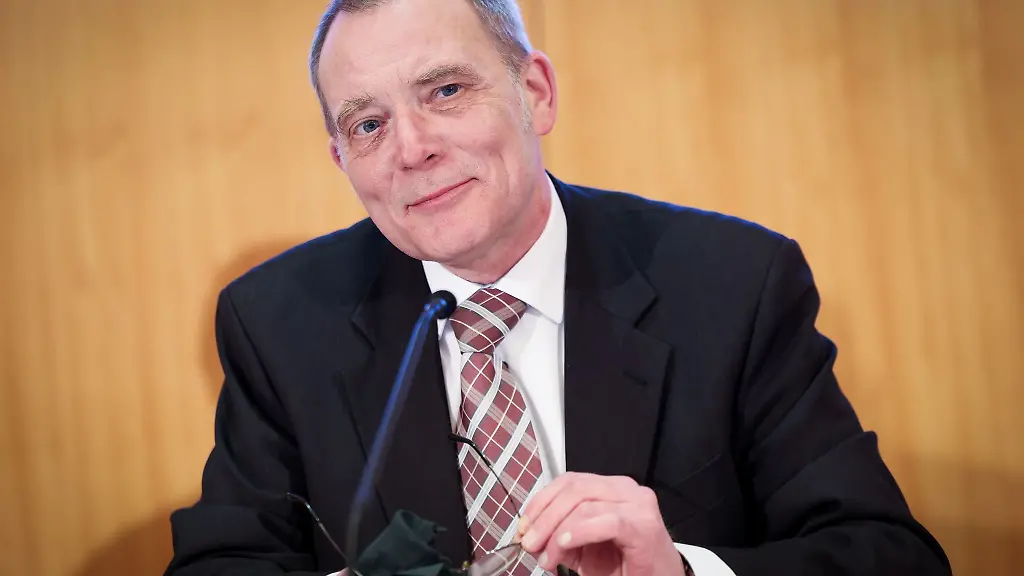 Nach-Angaben-von-Landeswahlleiter-Oliver-Rudolf-gab-es-keine-groesseren-Pannen-Archivbild