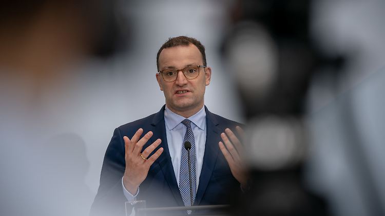 Spahn: "Stand heute wird es wahrscheinlich so schnell wie noch nie zuvor in der Menschheitsgeschichte einen Impfstoff gegen ein neues Virus geben können."