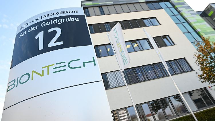 Mit seinem US-Partner Pfizer gelingt Biontech ein weitere großer Erfolg mit seinem Corona-Impfstoff - doch abschließende Ergebnisse stehen noch aus.
