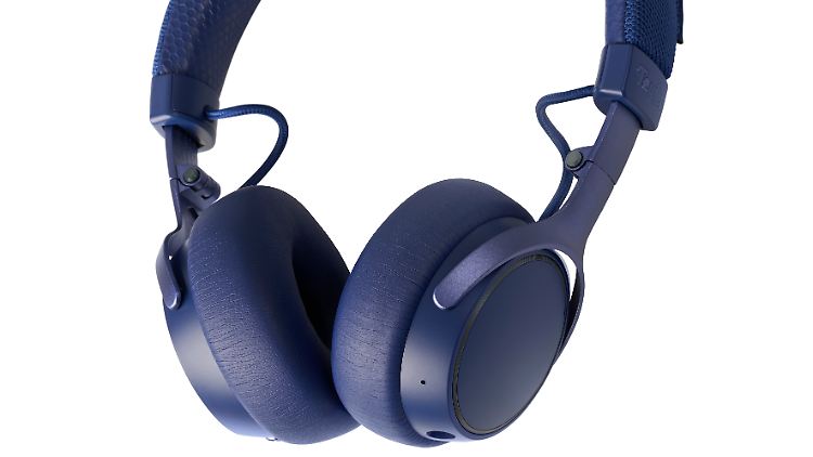 Den Teufel Supreme On gibt's in Blau, Grün, Weiß, Schwarz und Gold.