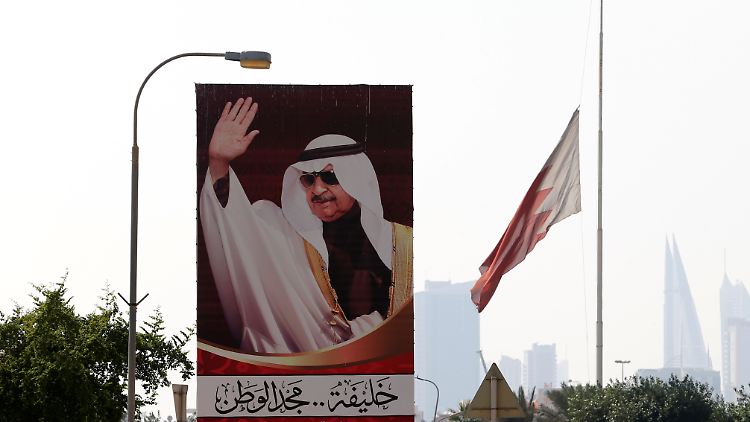 Bahrain flaggt nach dem Tod des Premiers auf Halbmast.