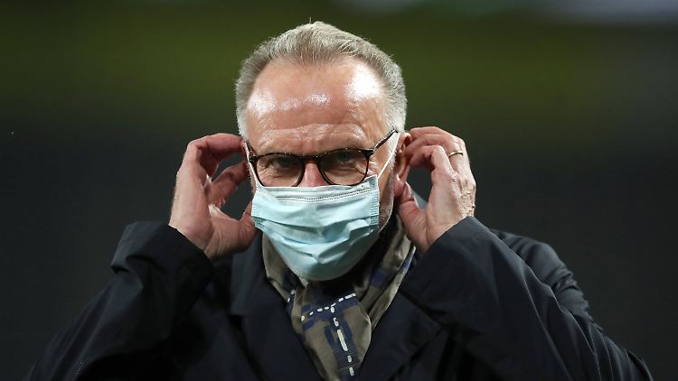 Karl-Heinz Rummenigge will in der kommenden Saison wieder viele Fans in den Stadien sehen.