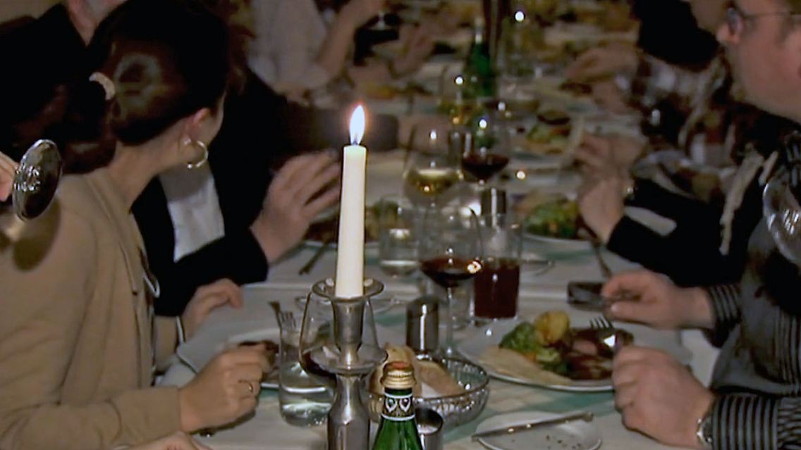 WeihnachtsfeierTisch.jpg