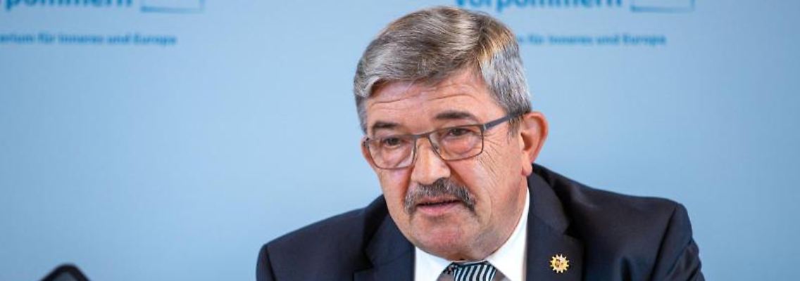 Lorenz Caffier, der Innenminister von Mecklenburg-Vorpommern. Foto: Jens Büttner/dpa-Zentralbild/ZB/Archivbild