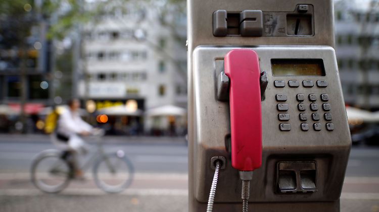 Die Telekom betreibt noch Tausende Telefonzellen im öffentlichen Raum.