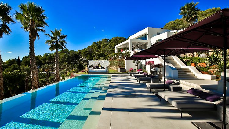 Diese Luxusvilla haben die Corona-Helfer dann mal ganz für sich.