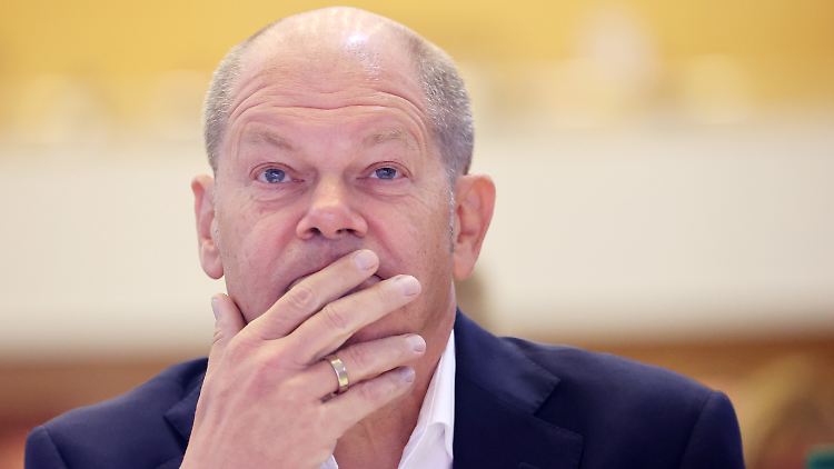 Das sieht doch ein wenig heller aus: Die Finanzlücke für Scholz könnte kleiner ausfallen.