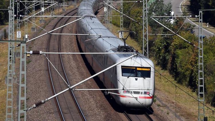 Die Züge der Deutschen Bahn sollen im kommenden Jahr trotz Corona fahren wie ursprünglich geplant.