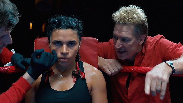 Alina Șerban als Ali und Tobias Moretti als Tanne in "Gipsy Queen".