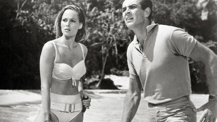 Ursula Andress, der Bikini und Sean Connery in "Dr. No".