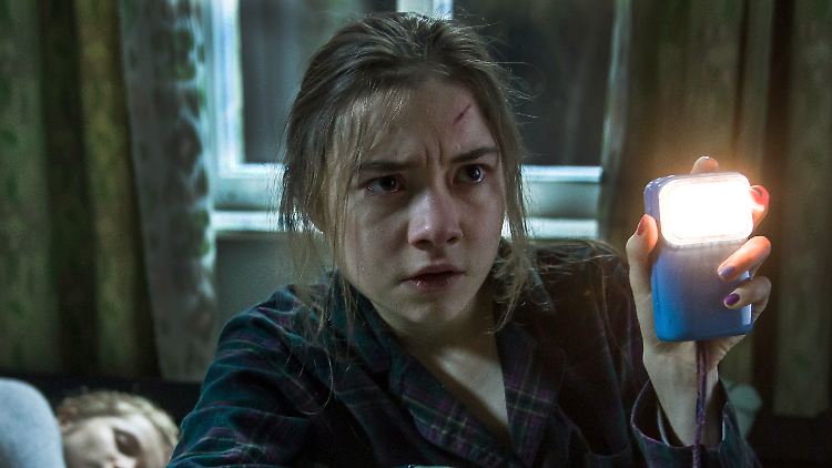 Talia (Hannah Schiller) sieht in "Parasomnia" tote Menschen.