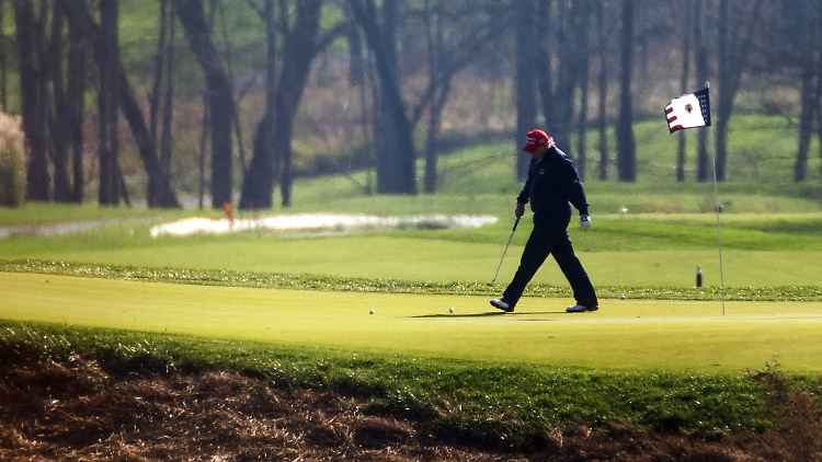Verhindert wegen dringenden Termins auf dem Golfplatz: der abgewählte Führer der freien Welt, Donald Trump.