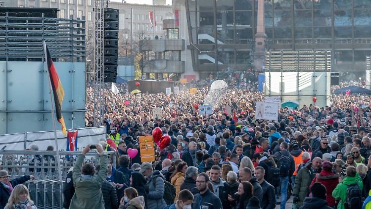In Leipzig waren vor einer Woche 20.000 Menschen gegen die Corona-Politik der Bundesregierung auf die Straße gegangen.
