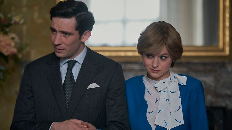 Alles nur Fiktion? Josh O'Connor und Emma Corrin als Prinz Charles und Lady Di in "The Crown".