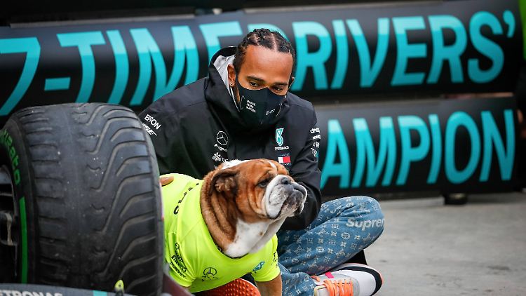  "Ich bin nun zehn Tage lang in Isolation", sagt Formel-1-Weltmeister Lewis Hamilton.