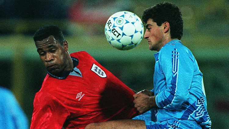 San Marino verpasste trotz Führung den Sieg und England trotz Sieg die WM 1994.