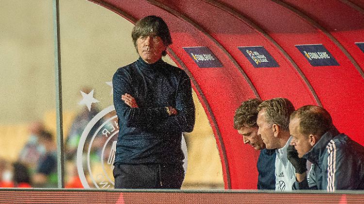 Die Diskussionen um Joachim Löw werden nicht abreißen.