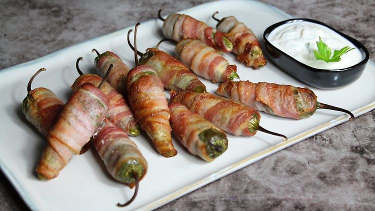 Jalapeños im Speckmantel: Perfekt für Winter-Partys als Appetithappen oder Snack zwischendurch.