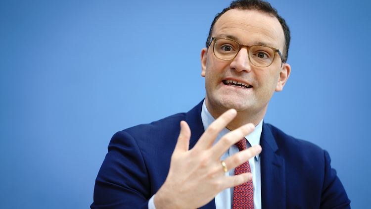 Spahn will auf lebenspraktische Maßnahmen in den Schulen setzen. 