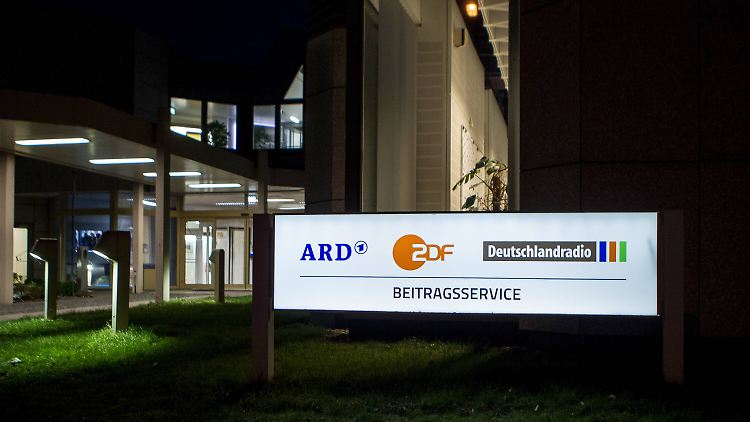 Derzeit liegt der monatlich zu zahlende Betrag bei 17,50 Euro.