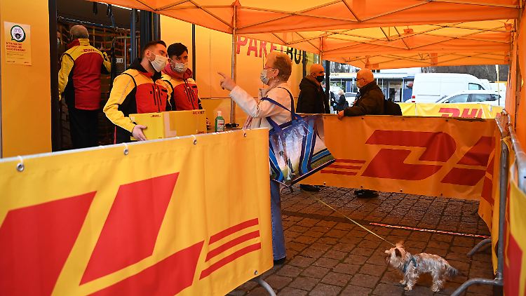 Insgesamt zehn Paketbusse sollen in verschiedenen Berliner Bezirken im Einsatz sein.