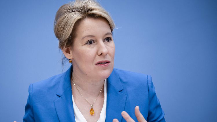 Die FU Berlin will spätestens bis Februar 2021 mit der Prüfung von Giffeys Doktorarbeit durch sein.