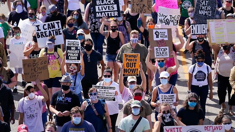 Nachdem ein weißer Polizist auf den Afroamerikaner Jacob Blake geschossen hatte, kam es in Kenosha zu Protesten.