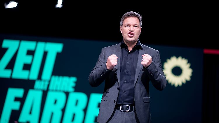 Habeck trug seine Rede flüssig und leidenschaftlich vor.
