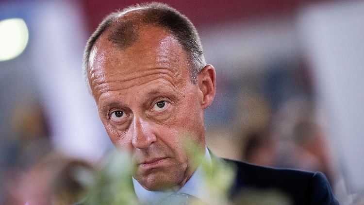 Friedrich Merz wünscht sich von Bund und Ländern "mehr Horizont bei der zeitlichen Planung" der Corona-Auflagen.