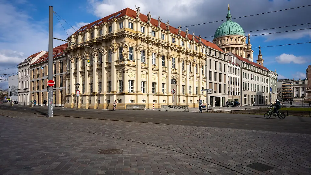 Der-Ploegersche-Gasthof-in-der-Potsdamer-Innenstadt-ist-als-Gebaeude-des-Jahres-2024-ausgezeichnet-worden