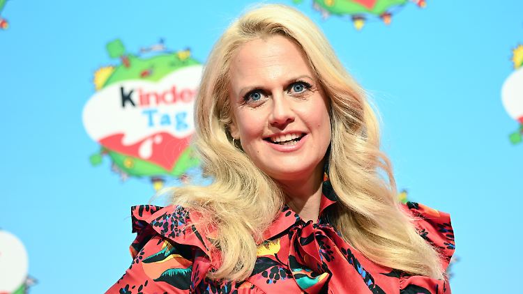 "Wenn Klischees jetzt auf den Index der persönlichen Verletzung fallen, jede Aussage überprüft wird, wird's schwierig", erklärt die Moderatorin.