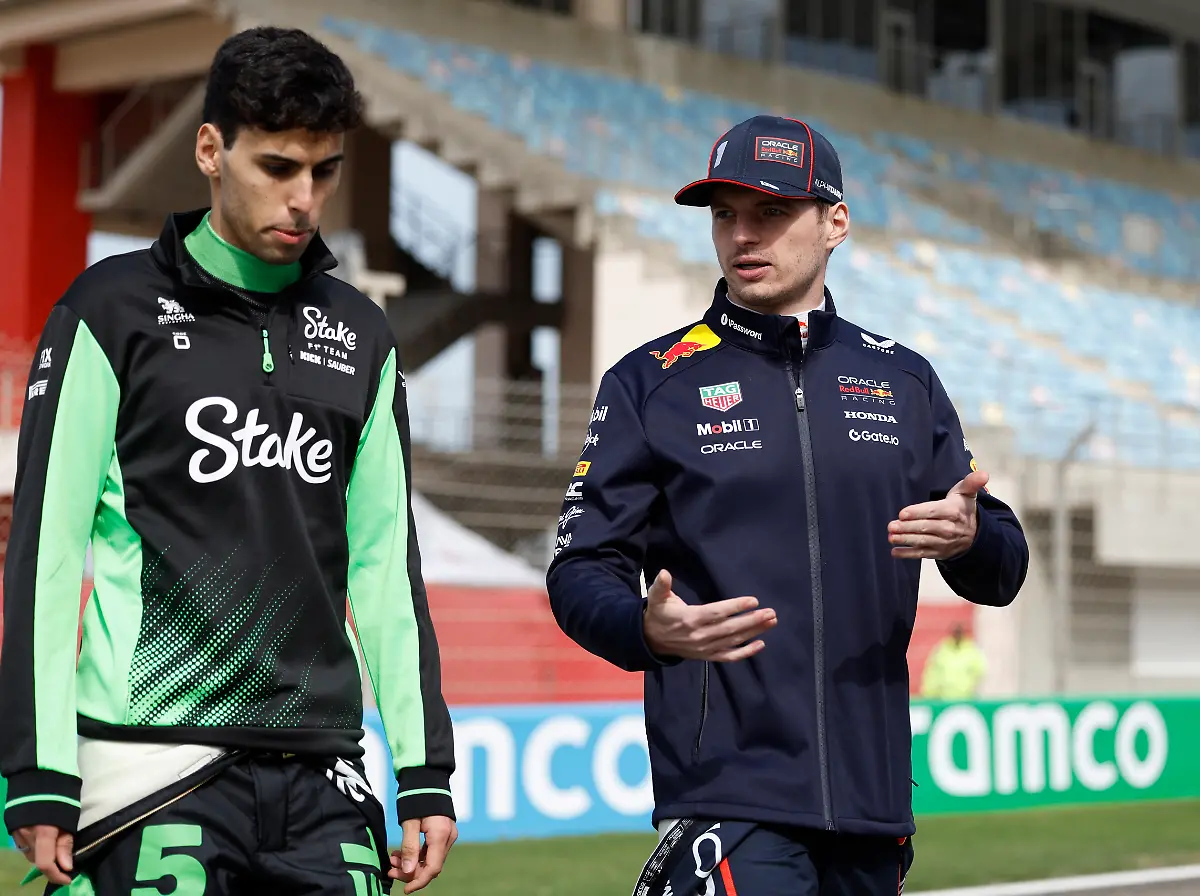 2025-02-26T071146Z-1797649478-UP1EL2Q0JZKB0-RTRMADP-3-MOTOR-F1-TESTING