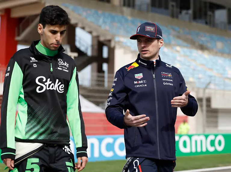 2025-02-26T071146Z-1797649478-UP1EL2Q0JZKB0-RTRMADP-3-MOTOR-F1-TESTING